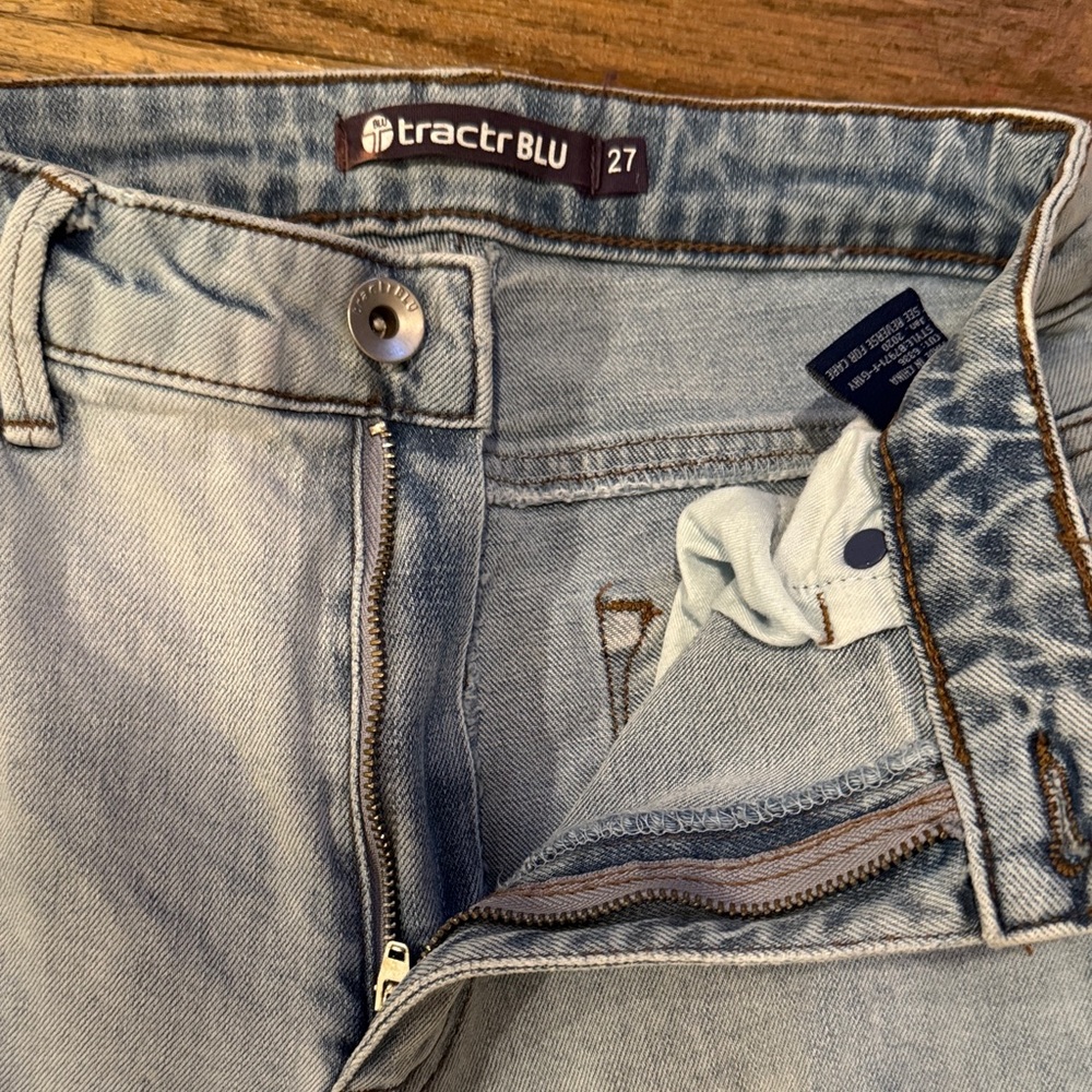 Tractr Blu Light Wash Jeans w Tie-dye ankle bottoms size 27 MINT condition